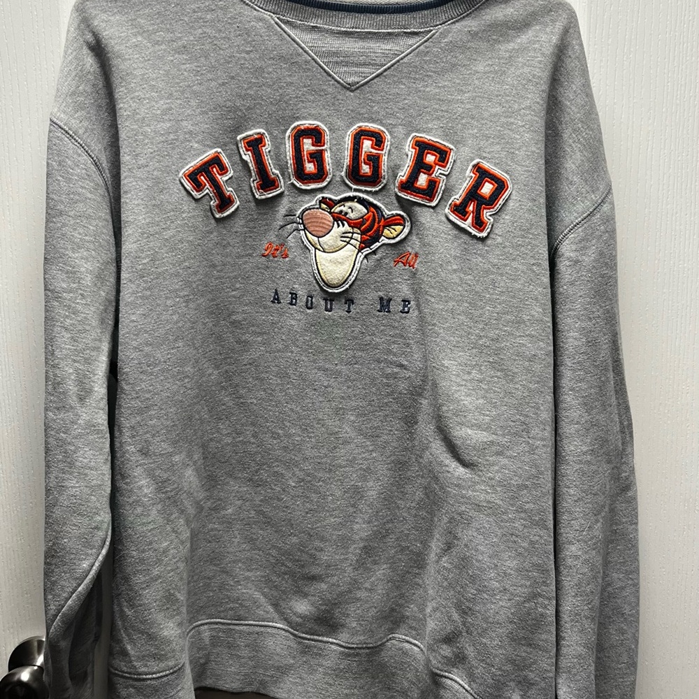 Vintage Disney Store Gray Tigger Embroidered Crew Large